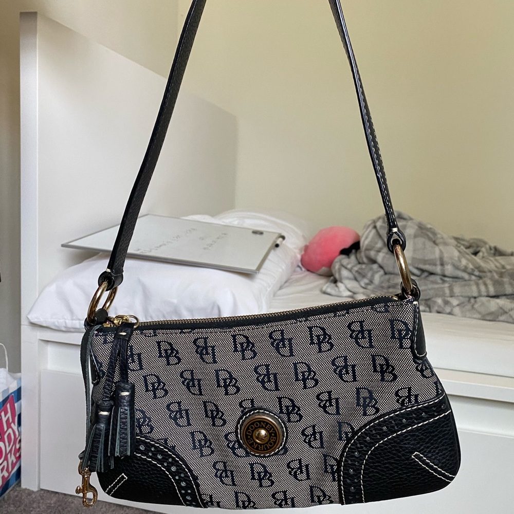 Dooney & Bourke shoulder bag